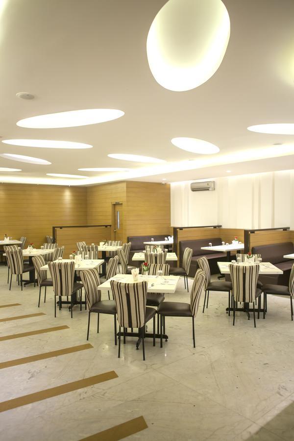 Comfy Luxury Hotel Bangalore Exterior foto