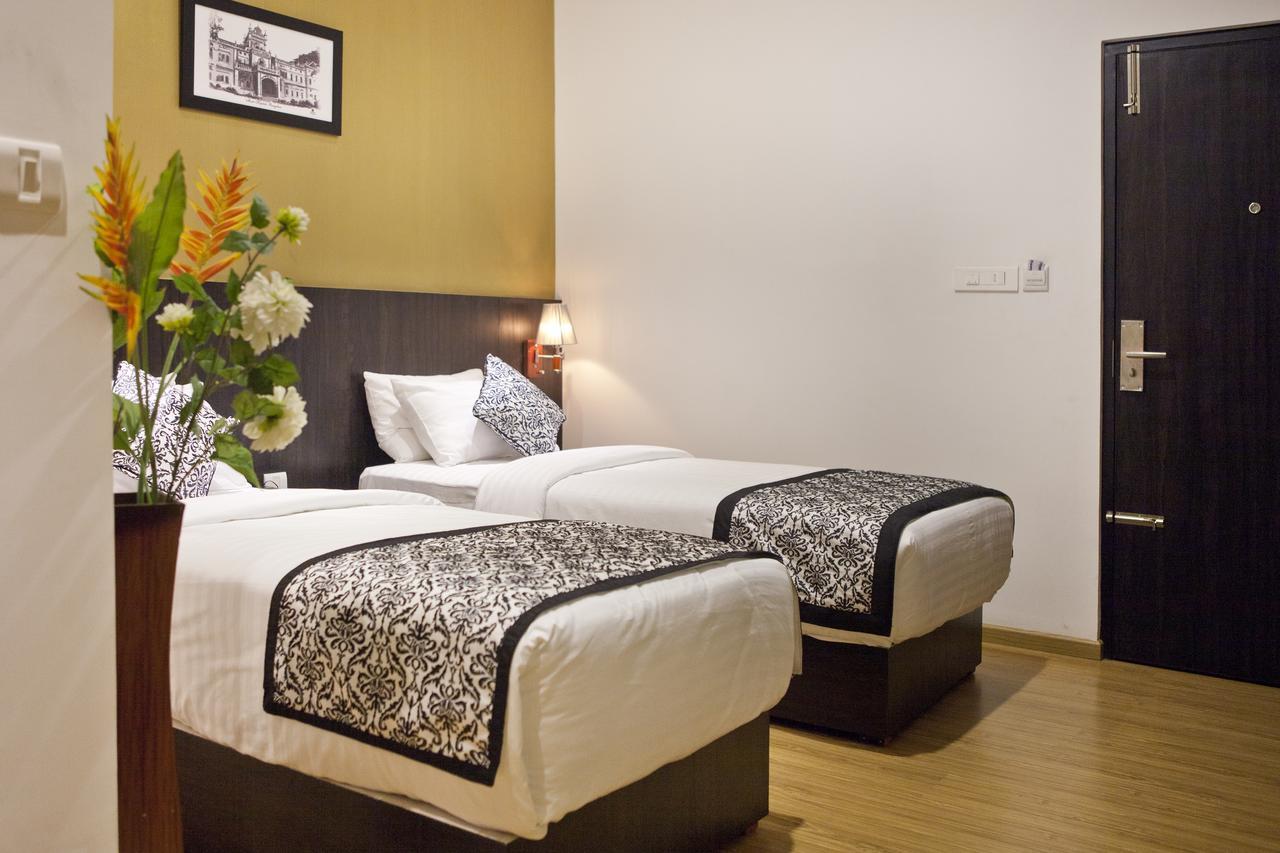 Comfy Luxury Hotel Bangalore Exterior foto