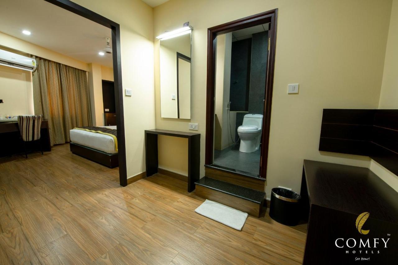 Comfy Luxury Hotel Bangalore Exterior foto